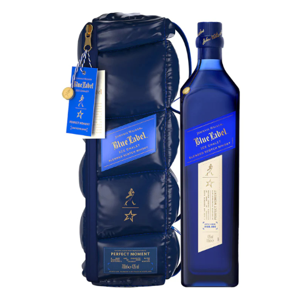 Whisky blue label ice chalet